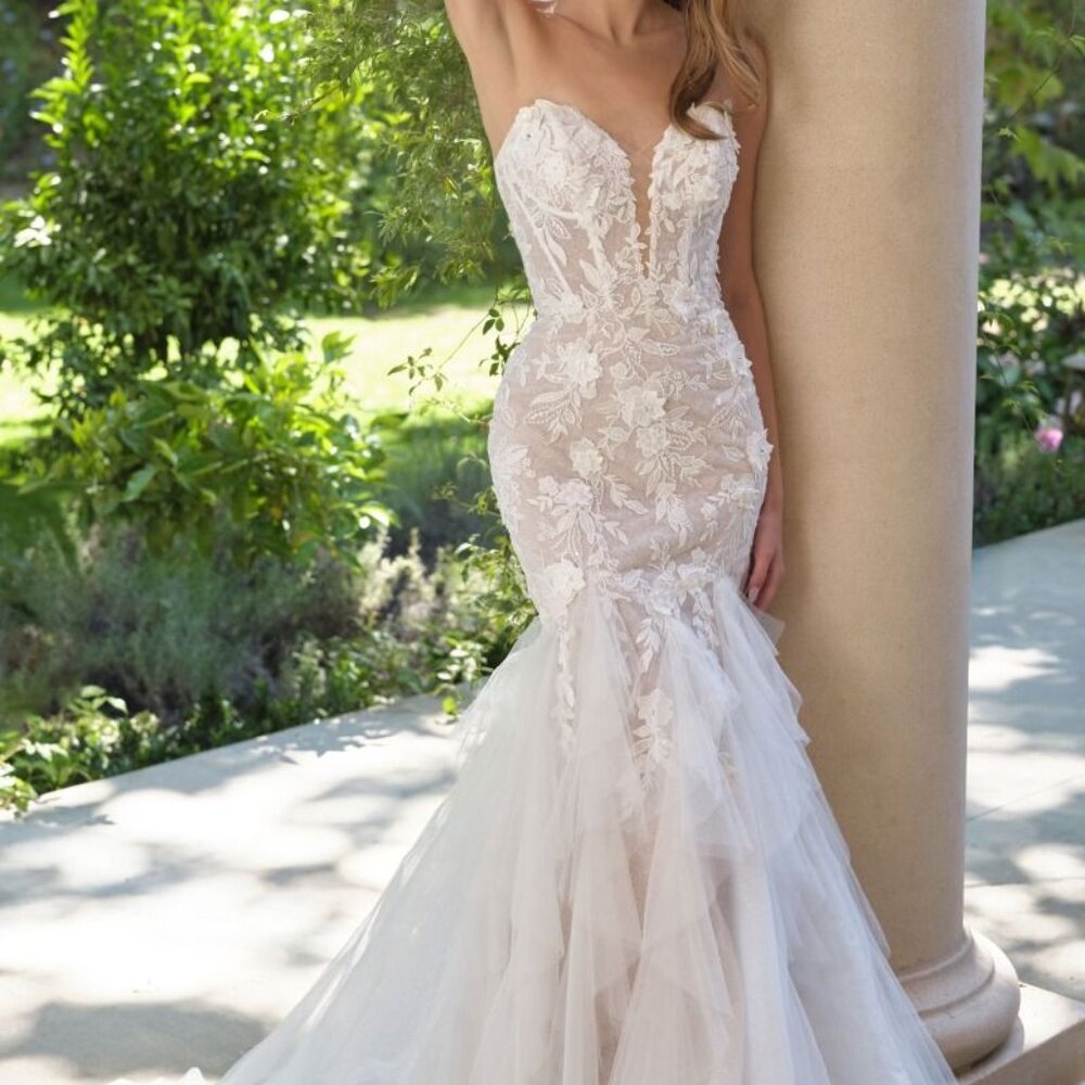 Off white/nude new mermaid wedding dress,bridal gown - Picture 2 of 9